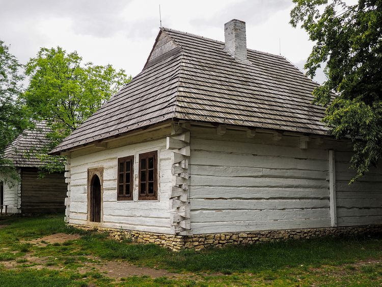 Výhody a nevýhody šindlovej strechy