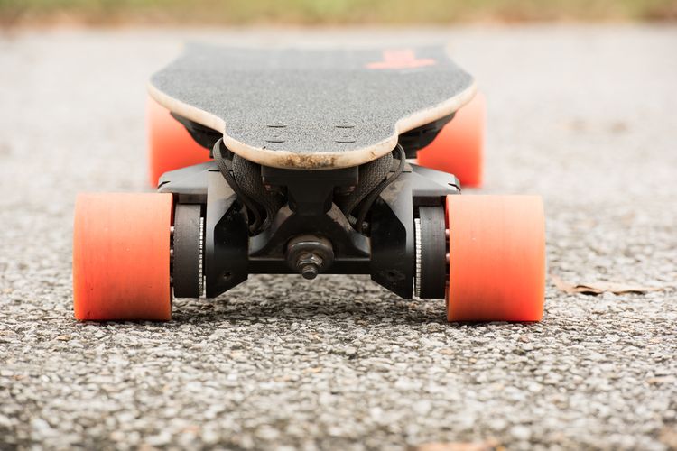 Elektrický skateboard