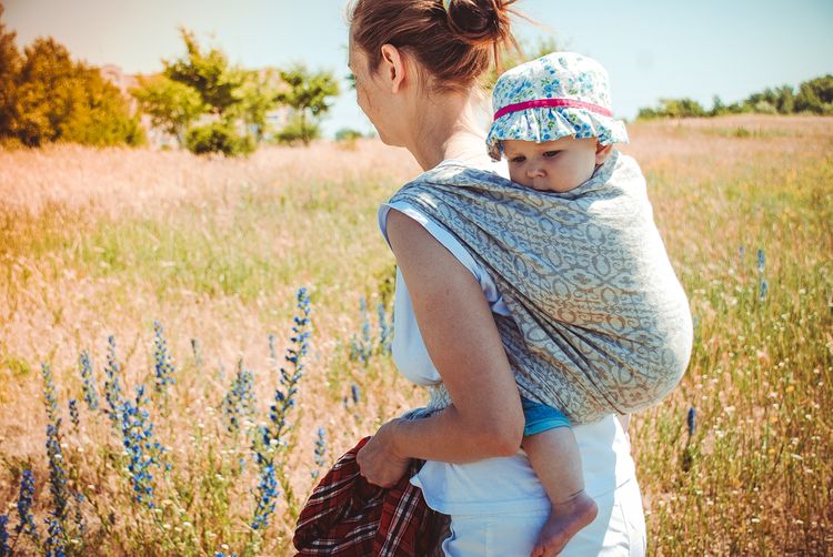 Na výber je niekoľko typov šatiek – klasická, rebozo a ring sling