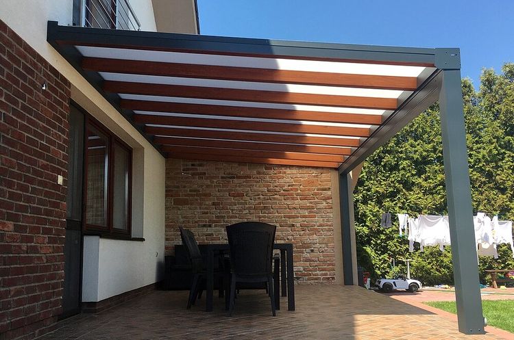 Pergola natretá lazúrou T400